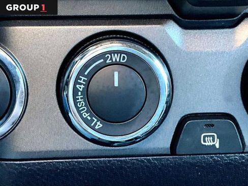 Certified 2017 Toyota Tacoma TRD Sport image 34