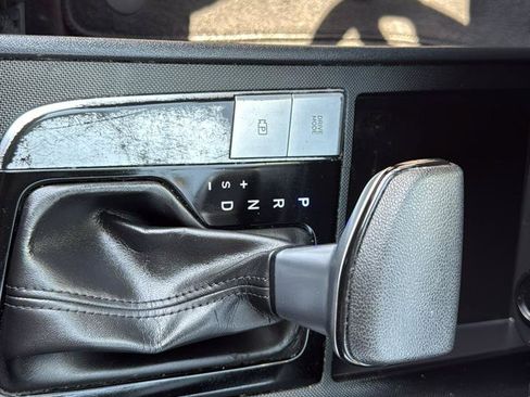 Used 2022 Hyundai Elantra SEL FWD image 22