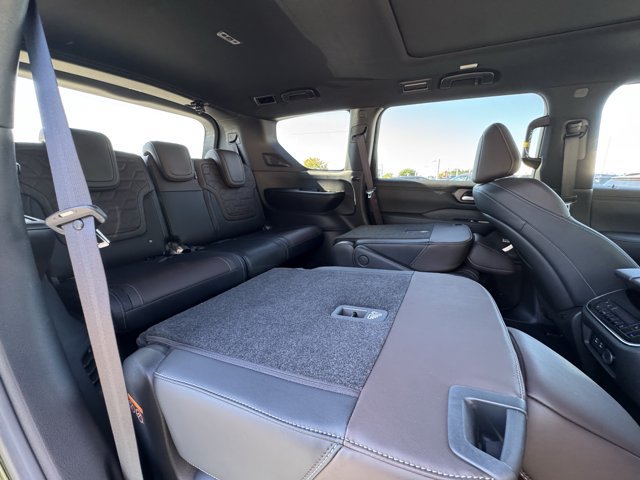 New 2026 Nissan Armada Platinum w/ Accent Package AWD/4WD image 33