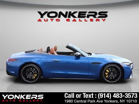 Used 2022 Mercedes-Benz SL 55 AMG 4MATIC w/ Driver Assistance Package image 7
