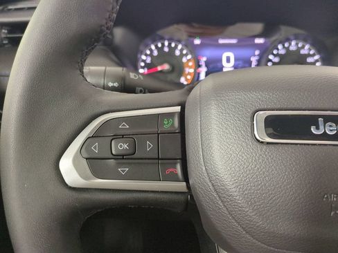 Used 2025 Jeep Compass Latitude w/ Altitude Special Edition AWD/4WD image 31