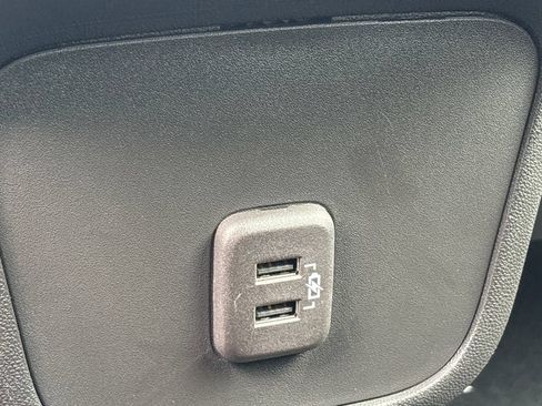 Used 2023 Chevrolet Equinox LS FWD image 24