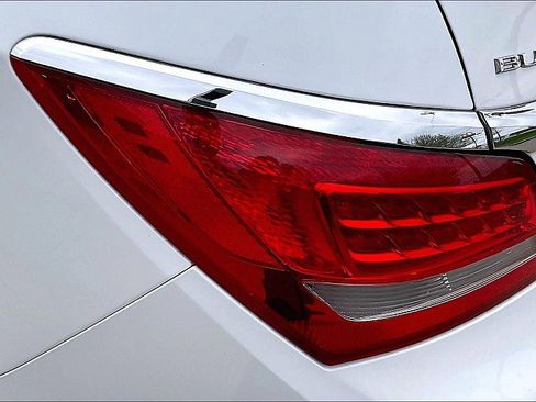 Used 2016 Buick LaCrosse Leather FWD image 22