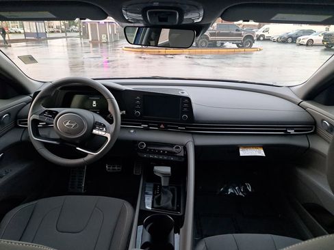 New 2026 Hyundai Elantra SEL Sport Premium FWD image 18