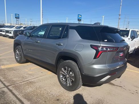 New 2026 Chevrolet Equinox LT image 4