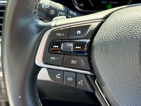 Used 2018 Honda Accord Touring image 29