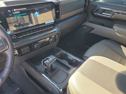 Used 2023 Chevrolet Silverado 1500 ZR2 w/ Technology Package image 33