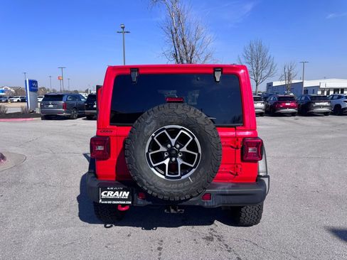 Used 2025 Jeep Wrangler Unlimited Rubicon image 6