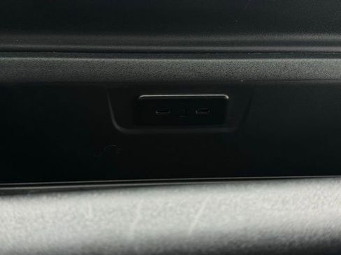 Used 2025 Ford Expedition Max Platinum image 30