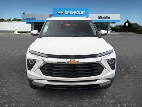 New 2026 Chevrolet TrailBlazer LT w/ Convenience Package AWD/4WD image 2