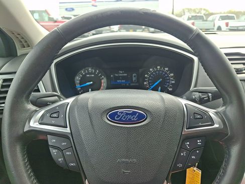Used 2016 Ford Fusion SE w/ Equipment Group 201A FWD image 19