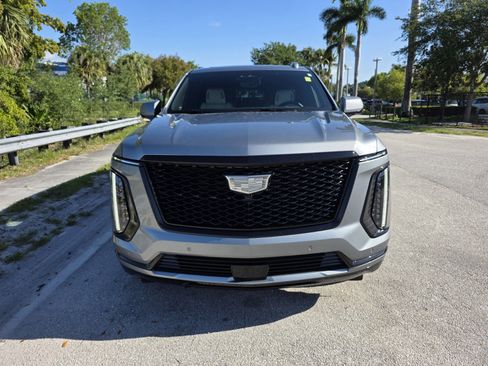 Used 2025 Cadillac Escalade Sport w/ Touring Package AWD/4WD image 8