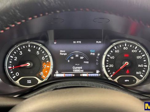 Used 2017 Jeep Renegade Trailhawk w/ Premium Trailhawk Package AWD/4WD image 33