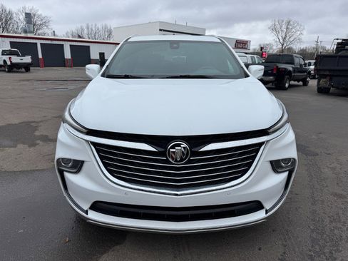 Used 2022 Buick Enclave Essence image 8