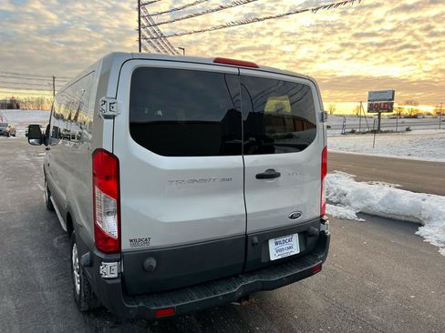 Used 2016 Ford Transit 350 XLT image 4
