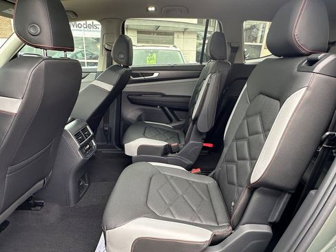 New 2026 Volkswagen Atlas Peak Edition AWD/4WD image 7