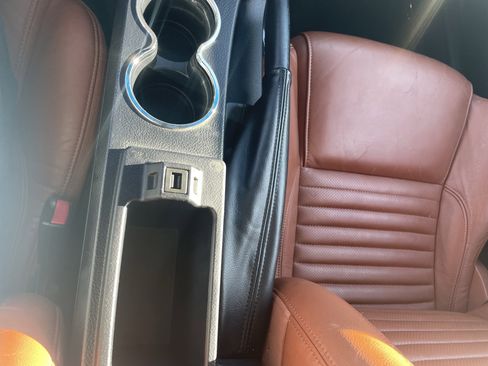 Used 2003 Ford Thunderbird image 23