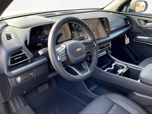 New 2026 Chevrolet Traverse LT w/ Driver Confidence Package image 8