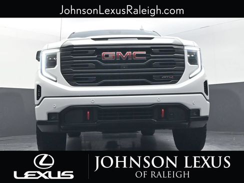 Used 2023 GMC Sierra 1500 AT4 w/ AT4 Premium Package AWD/4WD image 18
