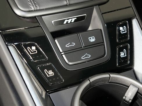 Certified 2026 Porsche 911 Carrera T image 34