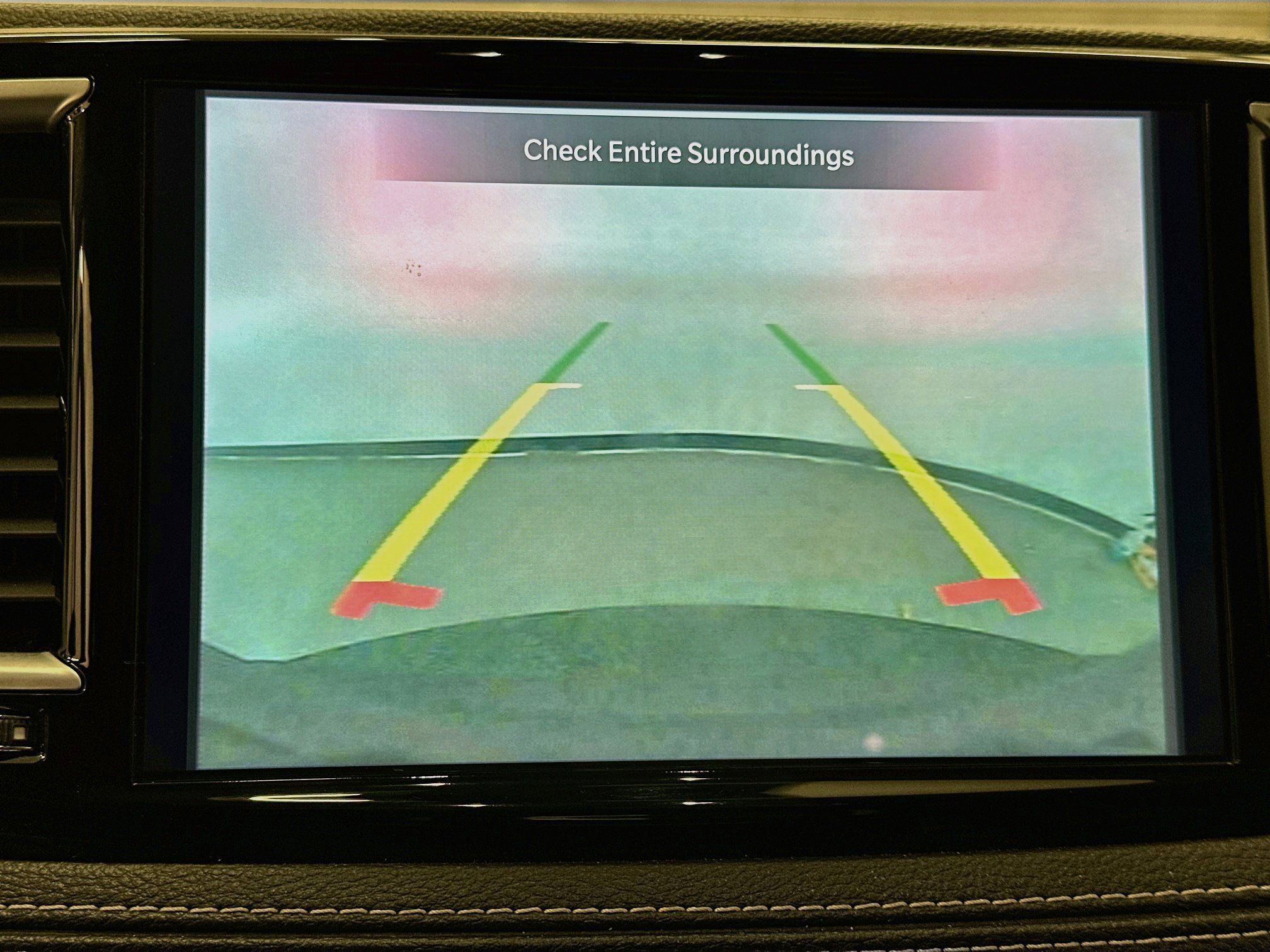 Used 2023 Chrysler Pacifica Limited FWD image 23