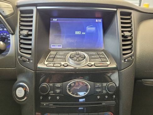 Used 2017 INFINITI QX70 AWD w/ Premium Package image 25