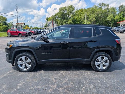 Used 2018 Jeep Compass Latitude w/ Popular Equipment Group AWD/4WD image 30
