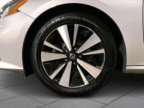 Used 2022 Nissan Altima 2.5 SV image 11