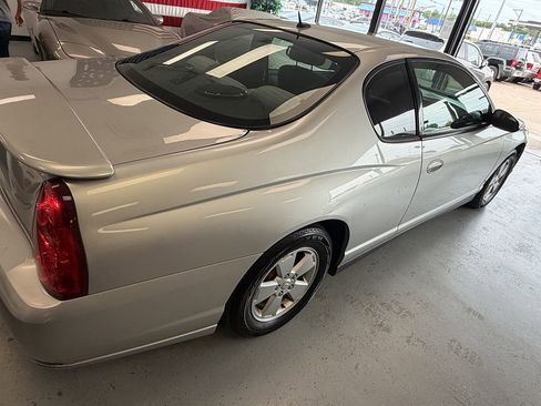 Used 2006 Chevrolet Monte Carlo LS FWD image 6