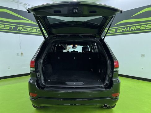 Used 2018 Jeep Grand Cherokee Altitude AWD/4WD image 9