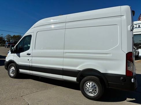 New 2026 Ford Transit 250 148 High Roof AWD image 3