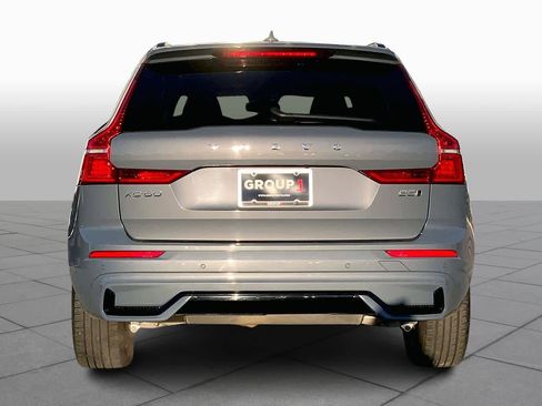 Used 2024 Volvo XC60 B5 Plus image 4