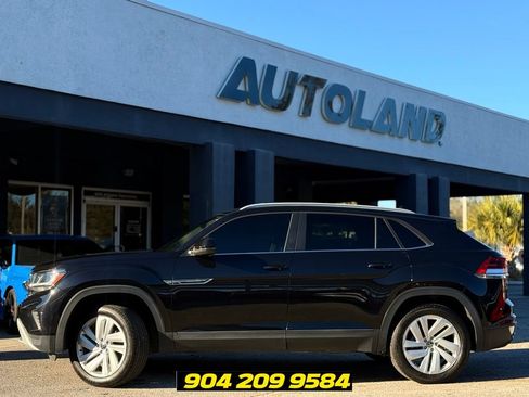 Used 2021 Volkswagen Atlas Cross Sport SE FWD image 4