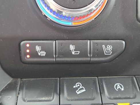 Used 2021 GMC Sierra 1500 SLT w/ SLT Convenience Package image 6