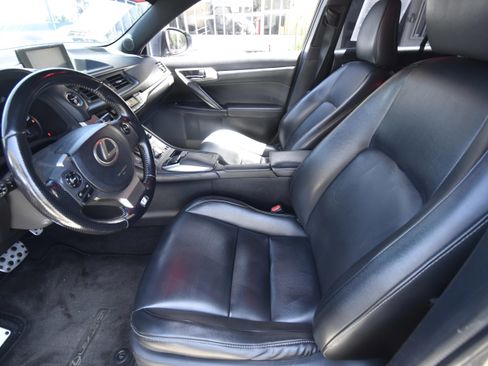Used 2016 Lexus CT 200h w/ Navigation Package FWD image 8