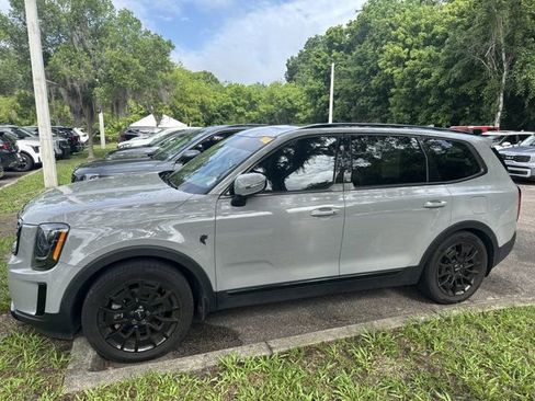 Used 2022 Kia Telluride EX w/ EX Premium Package AWD/4WD image 4