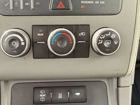 Used 2013 Chevrolet Traverse LS AWD/4WD image 25