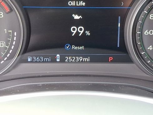 Certified 2023 Cadillac XT5 Premium Luxury w/ Platinum Package image 17