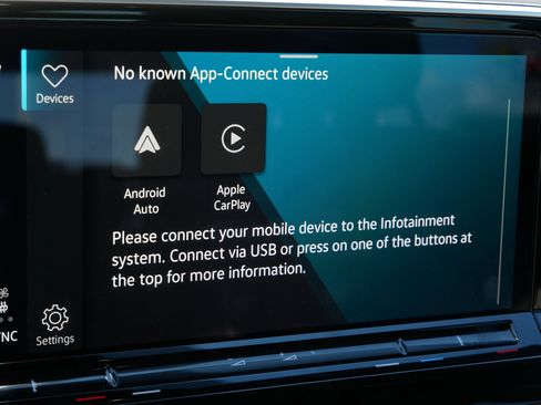 Certified 2025 Volkswagen Atlas Cross Sport SE w/ Black Wheel Package image 32