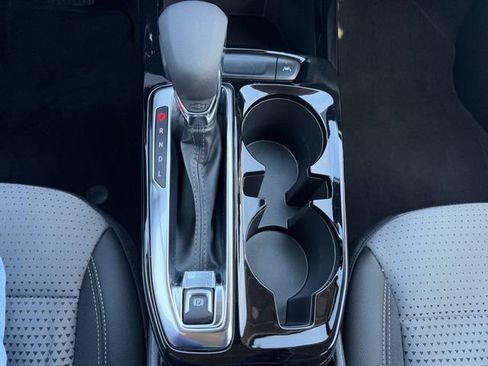 Used 2025 Chevrolet Trax LT w/ Driver Confidence Package image 24