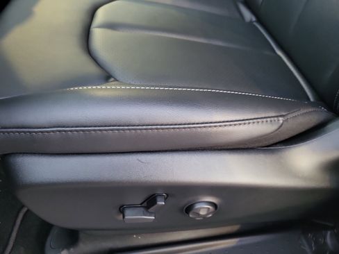 New 2026 Chrysler Pacifica Select FWD image 31