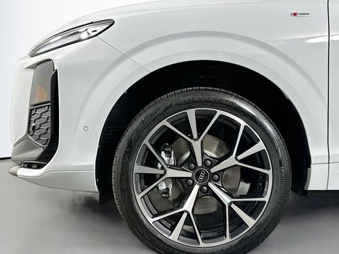 New 2026 Audi Q3 quattro 2.0T image 11