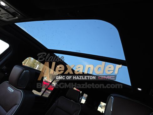 Used 2023 GMC Yukon XL Denali Ultimate image 34