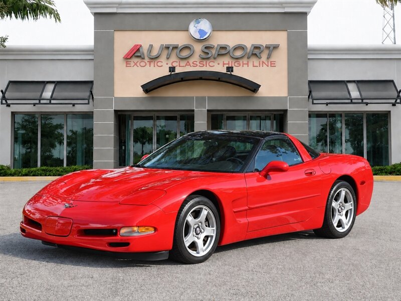 Used 1999 Chevrolet Corvette Coupe w/ Memory Pkg RWD image 1