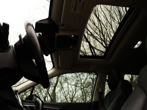 Used 2023 Subaru Outback Limited image 33