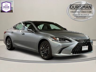 New 2025 Lexus ES 300h w/ Luxury Package
