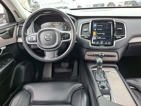 Certified 2022 Volvo XC90 T6 Inscription w/ Climate Package image 11