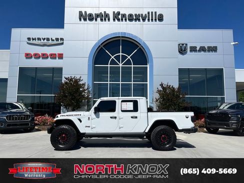 Used 2024 Jeep Gladiator Rubicon AWD/4WD image 2