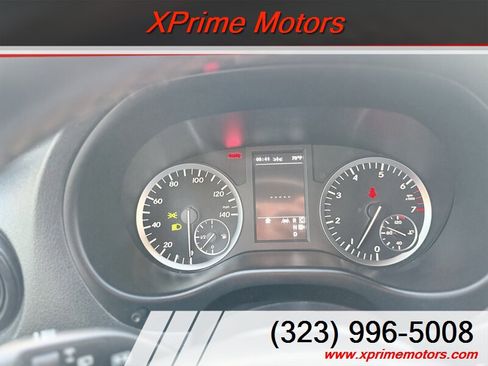 Used 2018 Mercedes-Benz Metris Passenger image 21