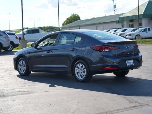 Used 2020 Hyundai Elantra SE FWD image 5